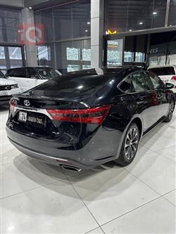 تويوتا أفالون